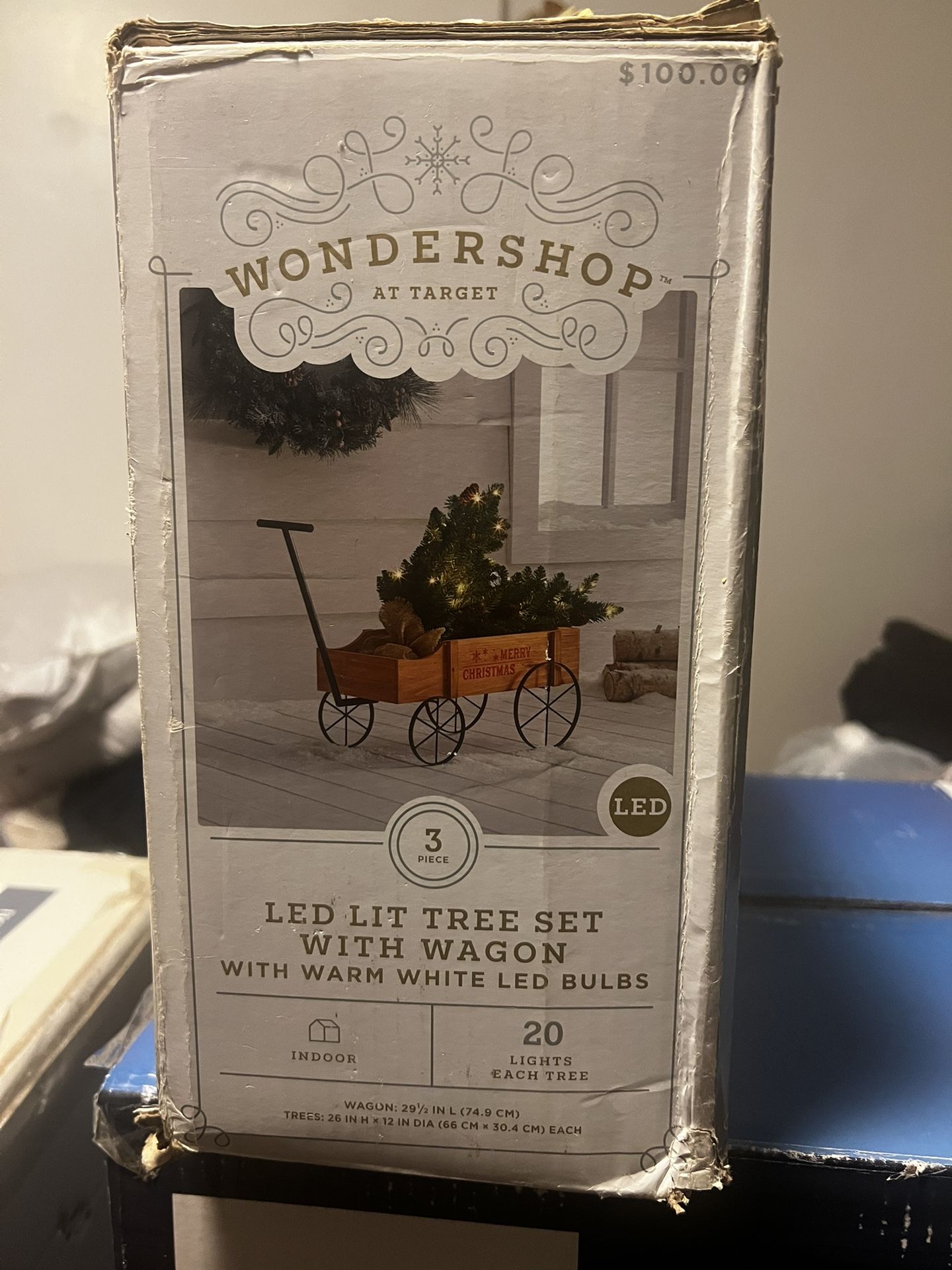 Wonder shop indoor LED Lit tree set with Wagon