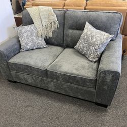 Loveseat 