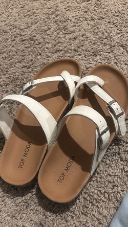 BRAND NEW Sandles