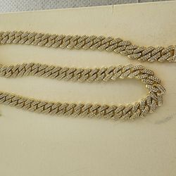 Fake Gold / Diamond Cuban Link Chain