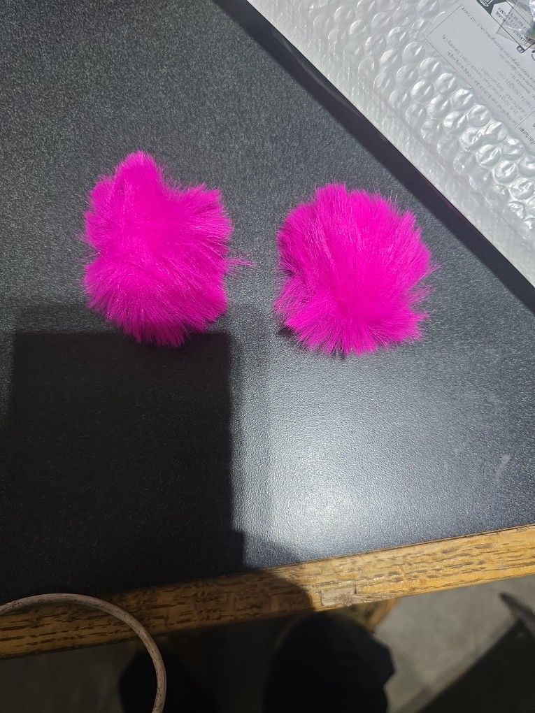 Keychain Puff 2 Dollar Each