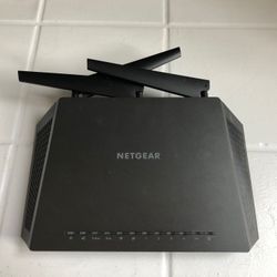 Netgear nighthawk AC1900 Smart Wifi router