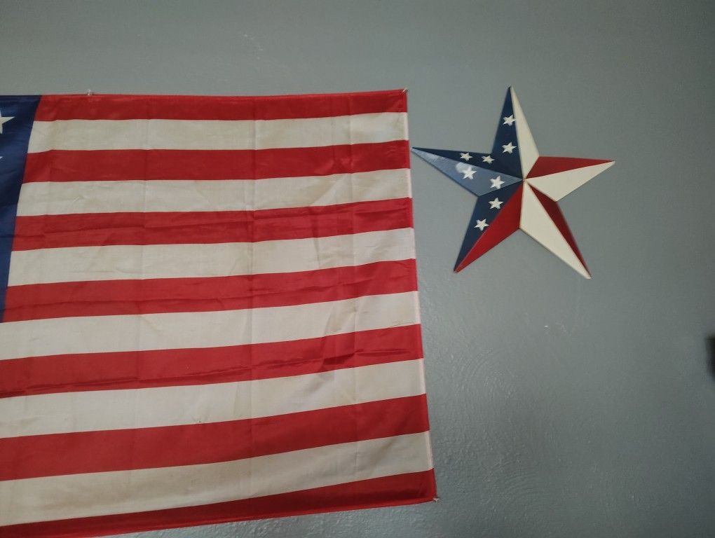 Home And Garden American Flag Decor