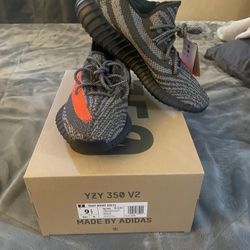 Yzy 350 V2 Carbon Beluga