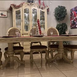 Dining Table (Make Offer)