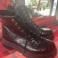 Nine West Boots Sz 8 1/2