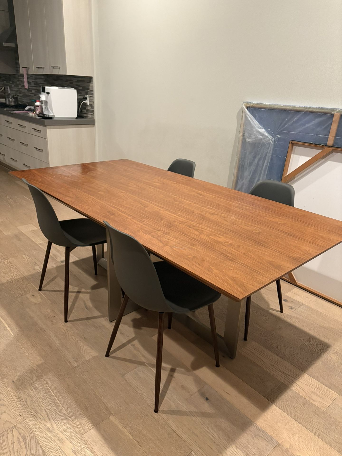 Modern Dining Table With 4 Chairs