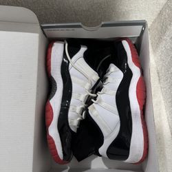 🔥 Jordan 11 Low - 5.5y - White Bred