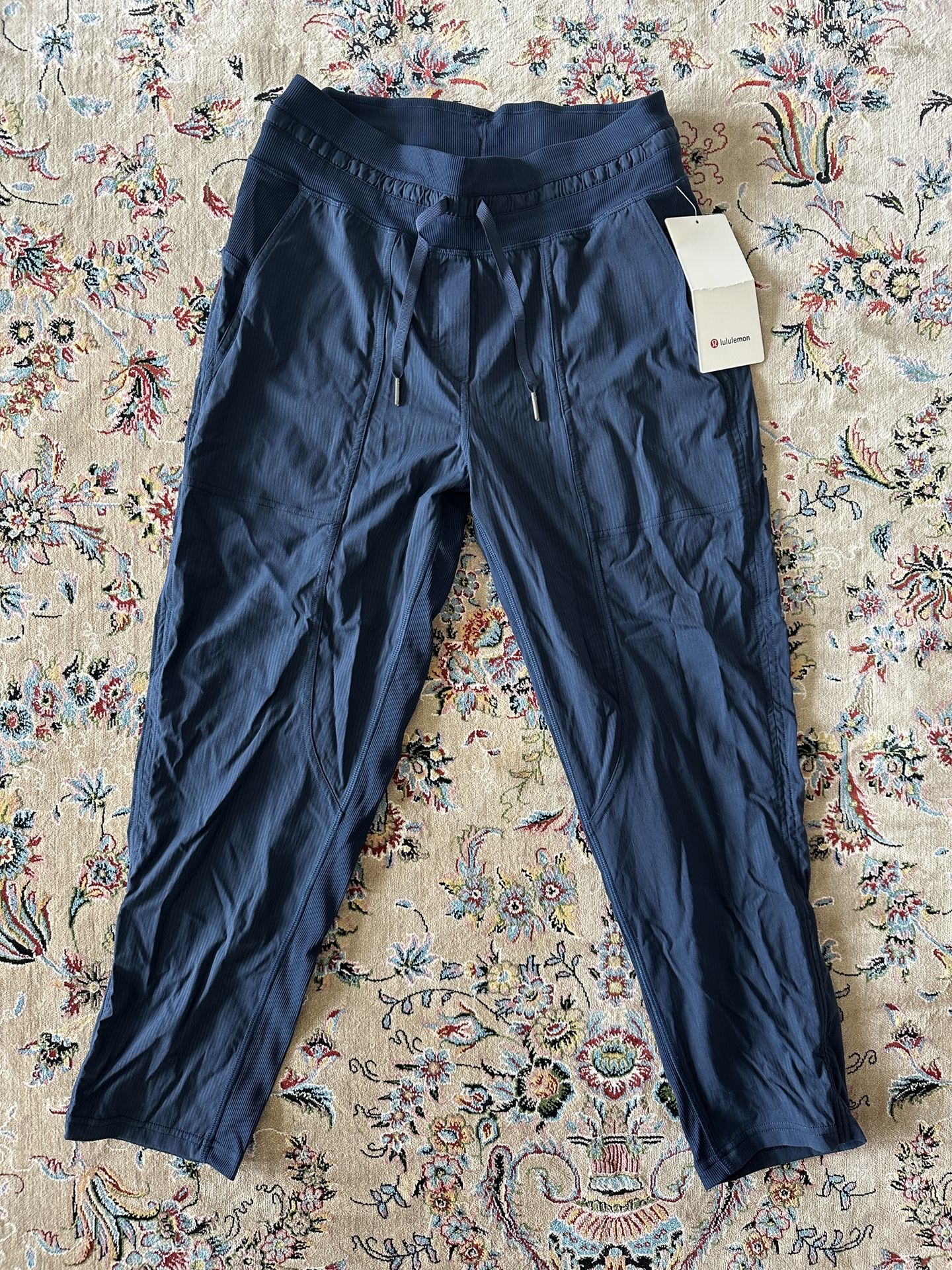 Women’s LuluLemon Joggers