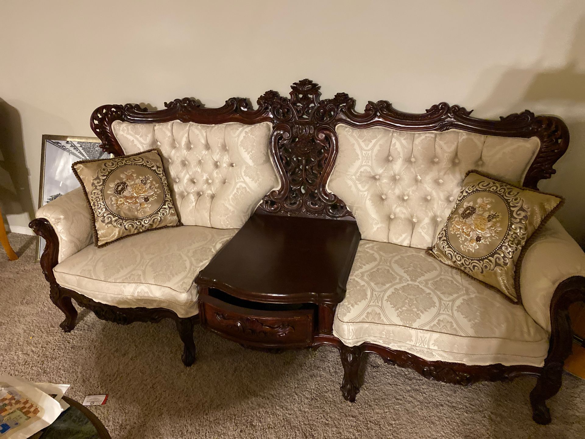 Beautiful, Unique Vintage living room.