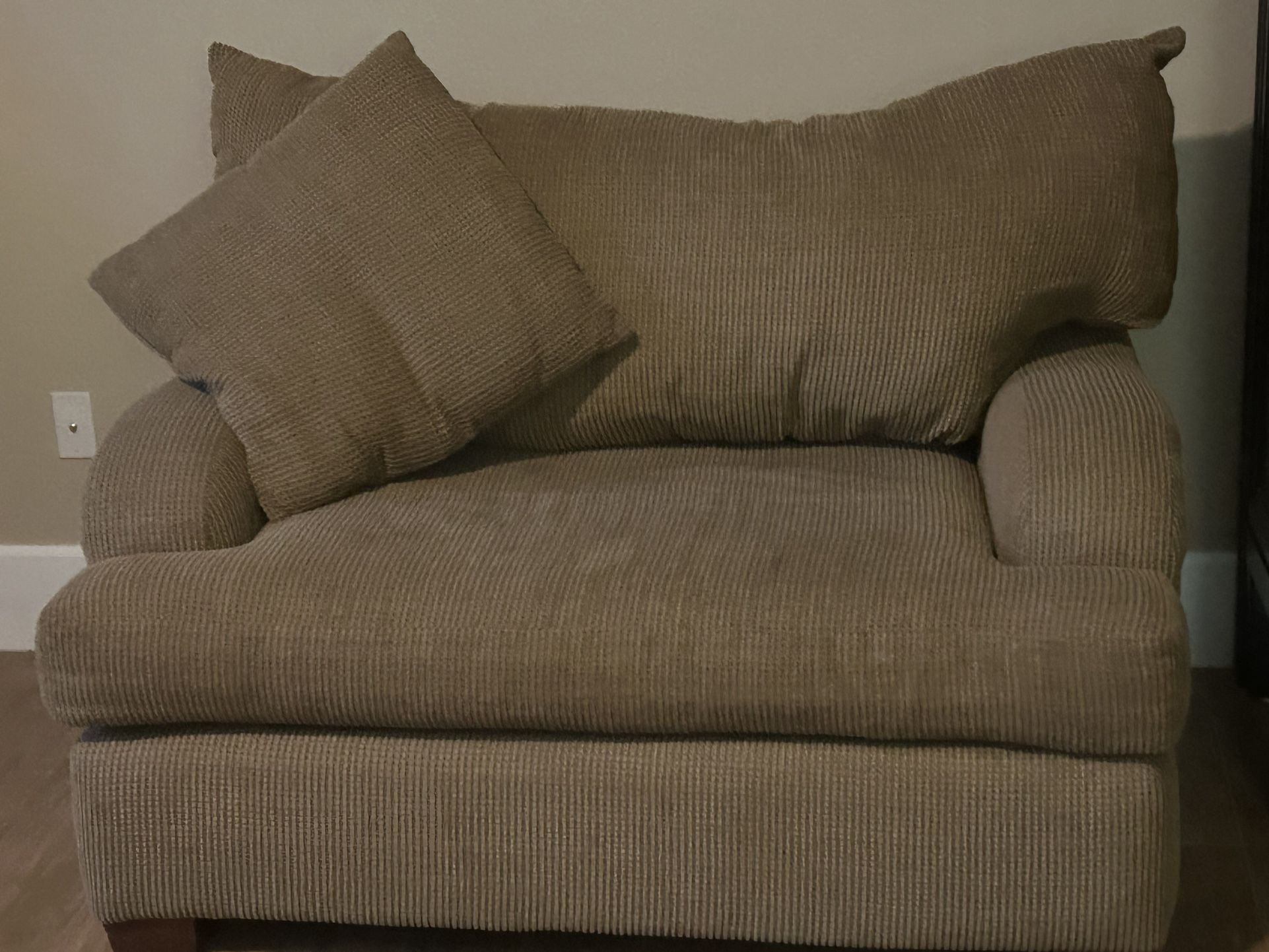 Oversized Comfy Chair and Ottoman