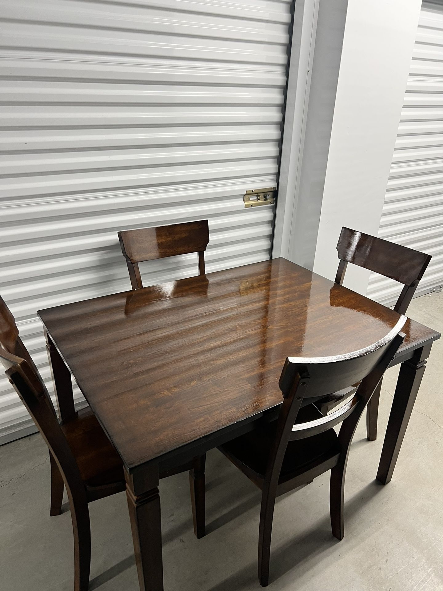 Solid Wood Dining Table And 4 Chairs / Delivery Available