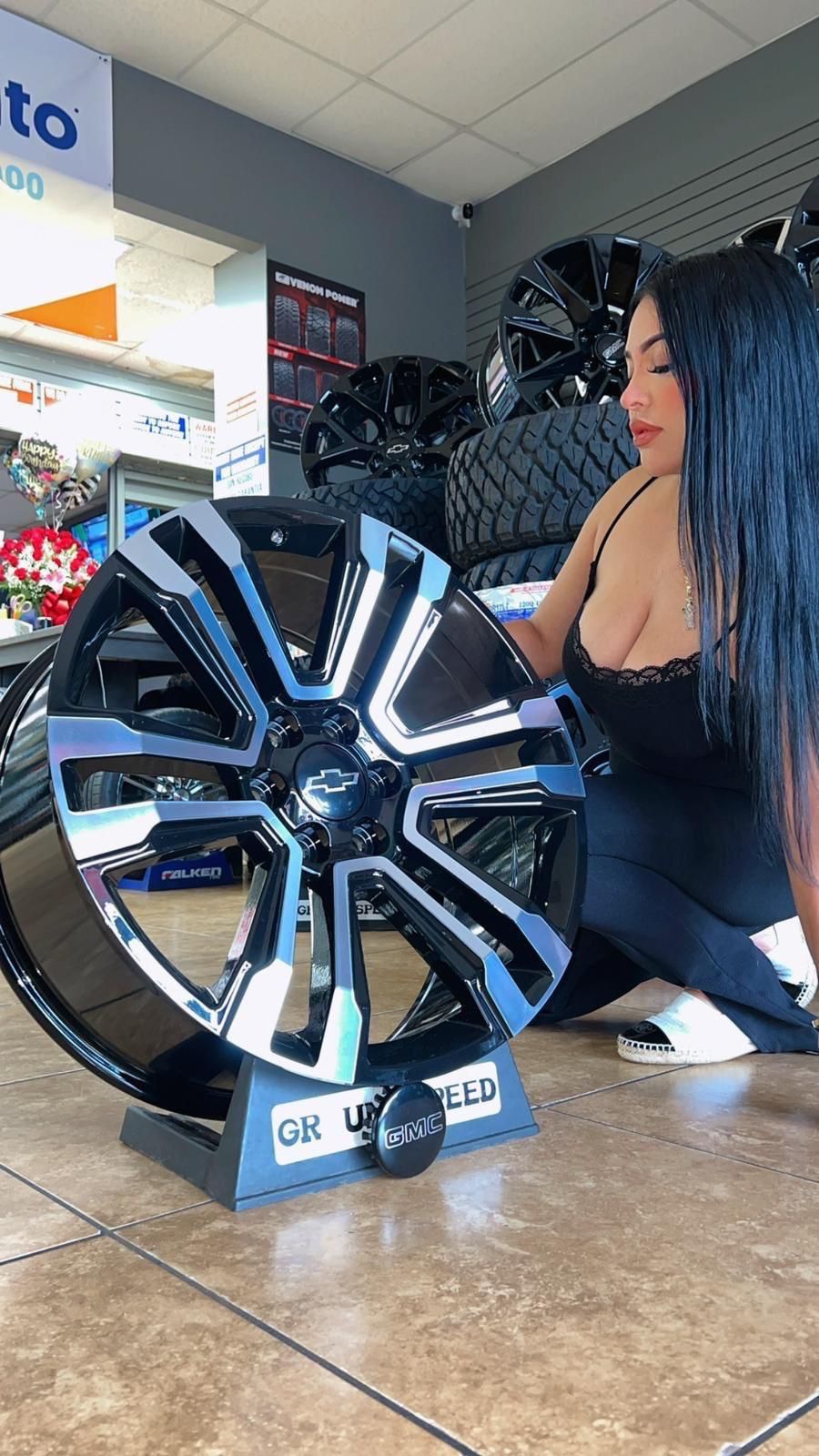Wheels Réplica And Tires. 22”