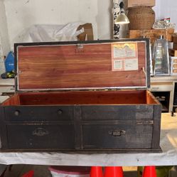 Lane Love Chest