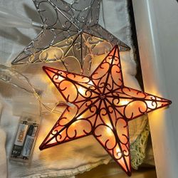 Estrellas De Navidad 1 Plateada Y Otra Rojo Las 2 Trabajan Con Baterías $ Cada Una 