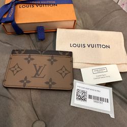 Louis Vuitton SLG’s 