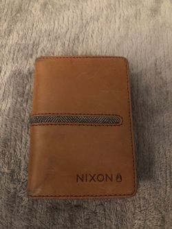 Nixon wallet