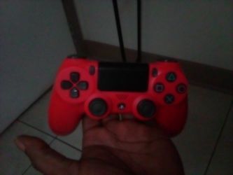 PS4 controller