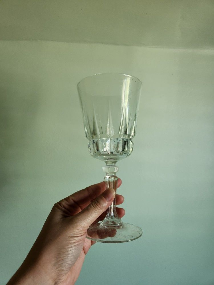 4 Crystal Wine Glasses