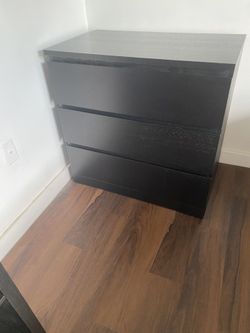 Kendall - Miami ( Gavetero 3 Cajones ) Color Negro 