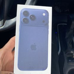 IPhone 17 Pro Max UNLOCKED 2TB BLUE
