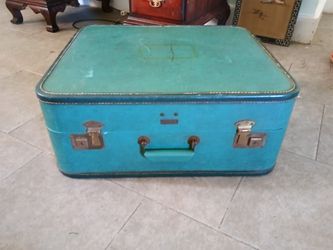 Aeropak Vintage Suitcase