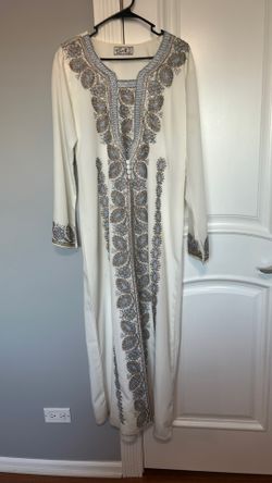 White, Blue, Black Thawb