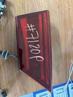 19 - 24 incandescent decklid lh tail light