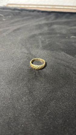 18 k size 9 yellow gold ring