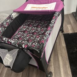 Evenflo PORTABLE BABYSUITE DLX PLAYARD