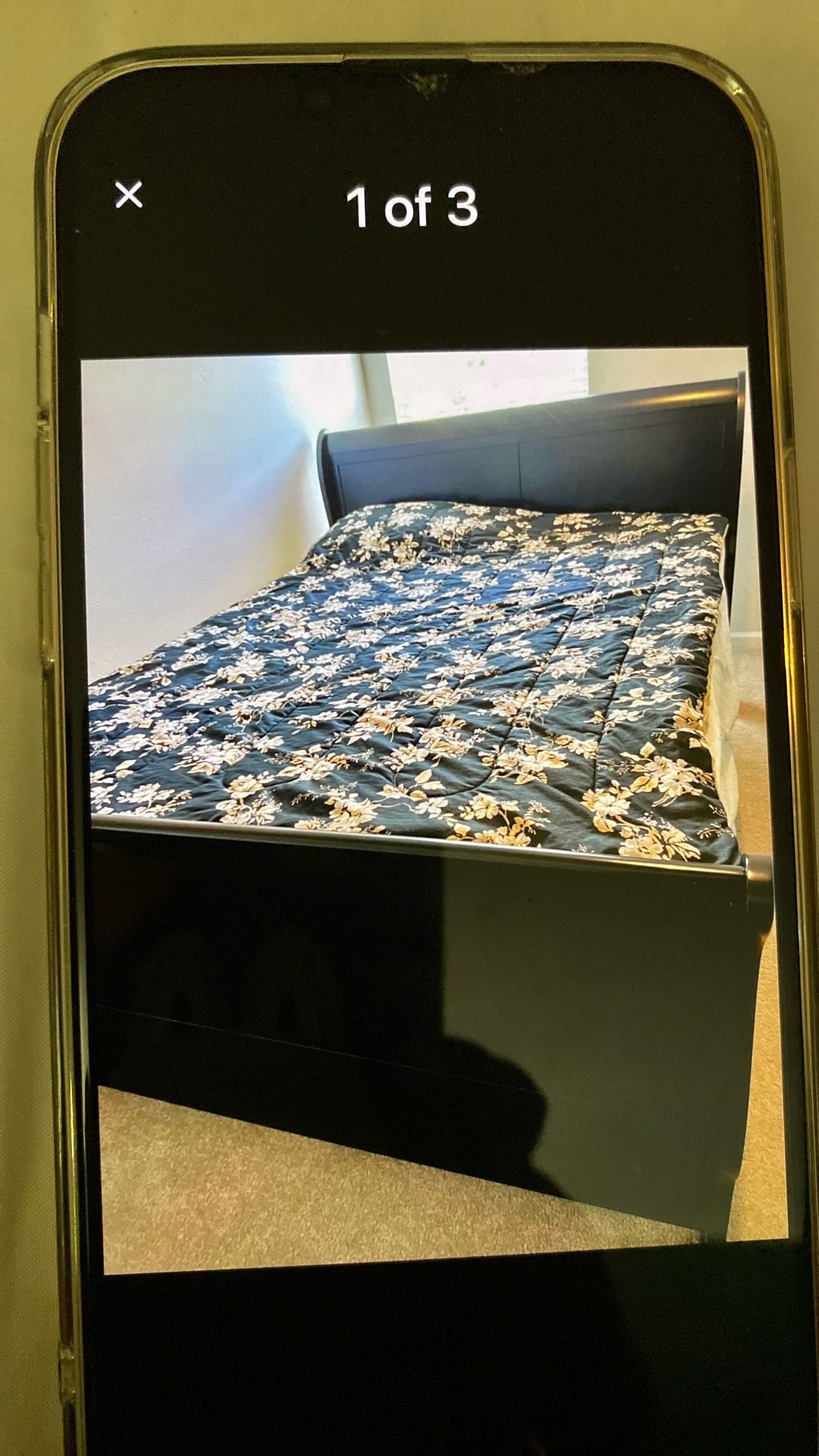 Queen size bedroom, set with chest and nightstand