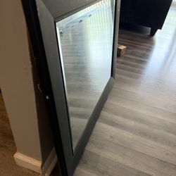 Wall/makeup mirror