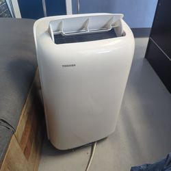 Toshiba

6,000 BTU Portable Air Conditioner Cools 250 Sq. Ft. with Dehumidifier and Remote Control in White

