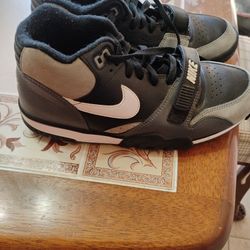 Nike 8-8.5 Cross Trainer's 