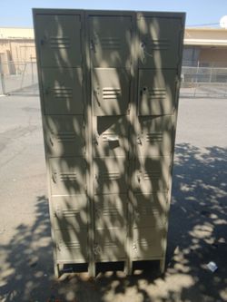 Metal locker
