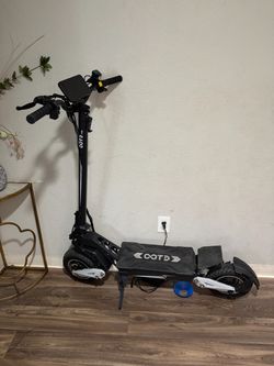 OOTD t10 e scooter (I have box only 23 miles on it) key ignition. Brand new it’s to big for me is why am selling it