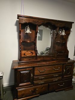 Solid Wood Vintage Dresser w/ Mirror & Lights ā Rustic Farmhouse Style