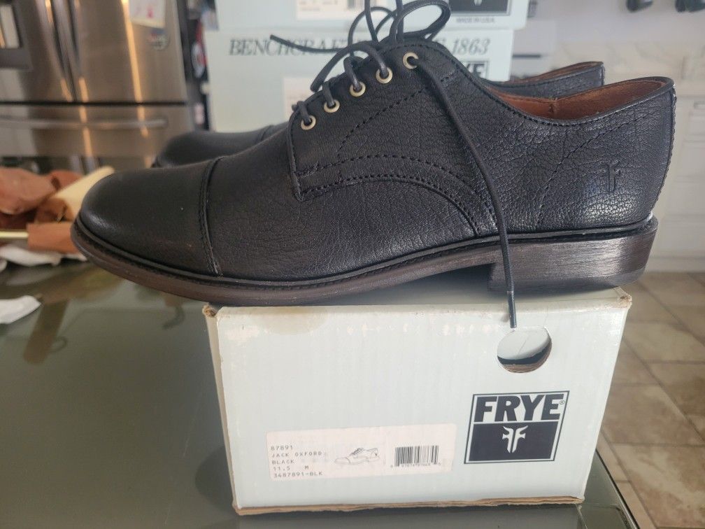 Frye Jack Oxford Black Mens Dress Leather Shoes Boots Size 11.5M

Beautiful brand New!
