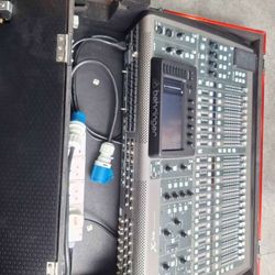 BEHRINGER-X32