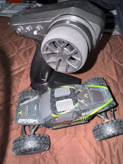 Axial AX24 XC-1 1/24 rock crawler RC UPGRADED