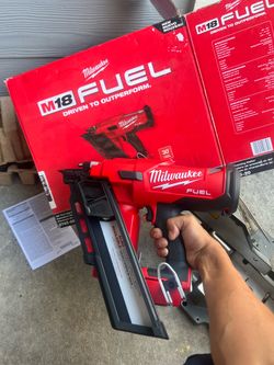 Framing nailer 30 ( tool only ) Milwuake