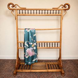 Vintage Chinese Wood Robe Stand – Clothing Rack / Textile Display