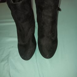 Women's Size 8, Black Suede Ankle Boots 
