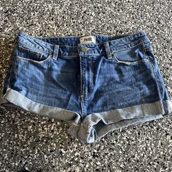 Paige denim shorts size 29 super cute