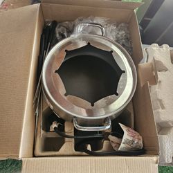 Cousinart Countertop Electeic Fondue Set