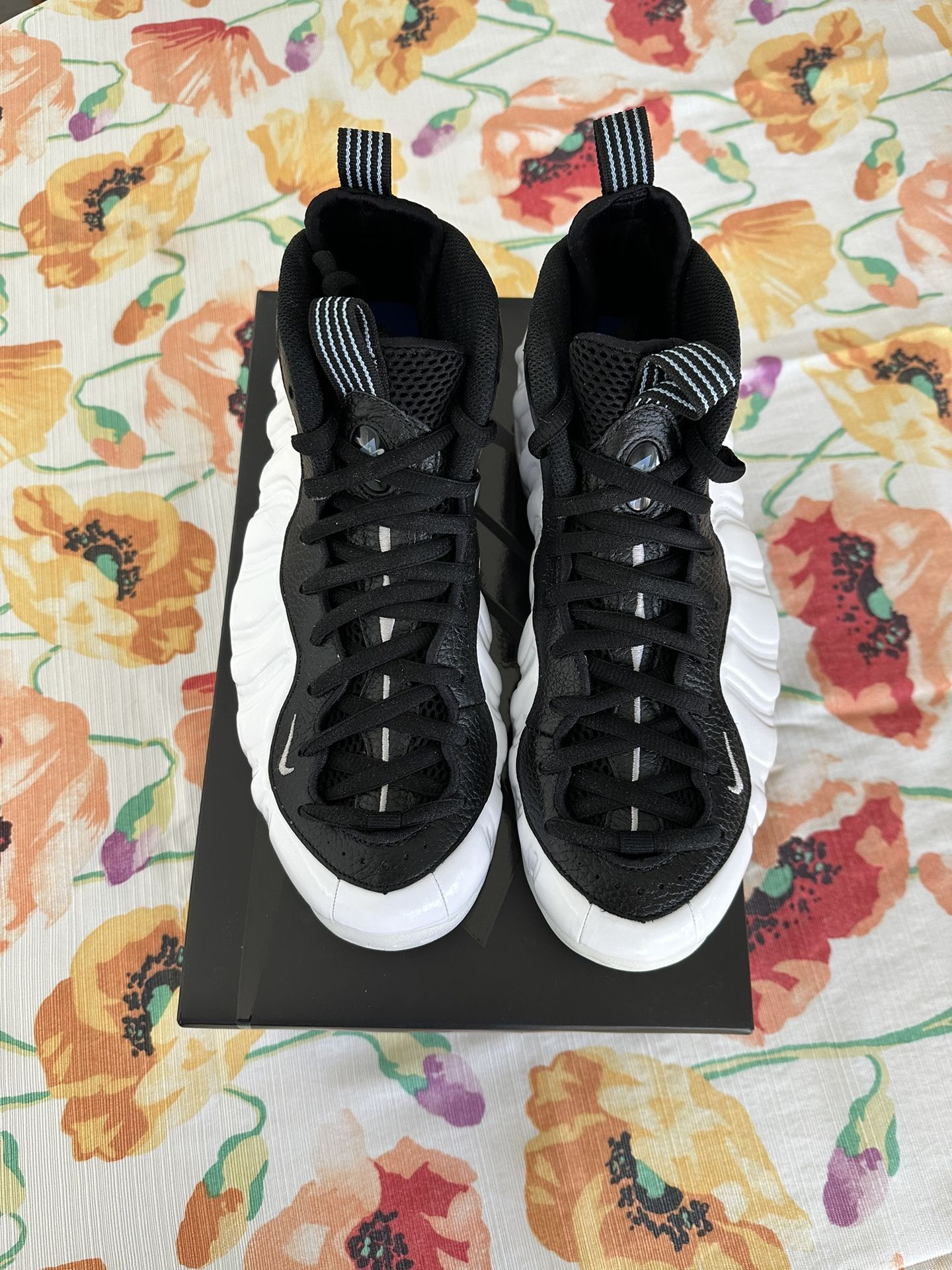 Nike Air Foamposite One White Black Penny Hardaway PE DV0815-100 Size 12 M/13.5W
