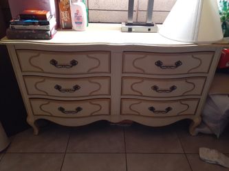 Drexel dresser and nightstand