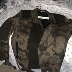 Camo biker size M Zara
