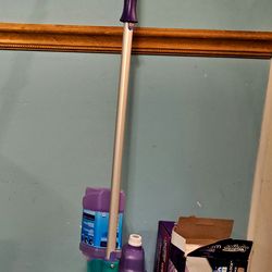 Swiffer WetJet Floor Spray Mop, 1 WetJet Mop, Pads, & Cleaning Solution