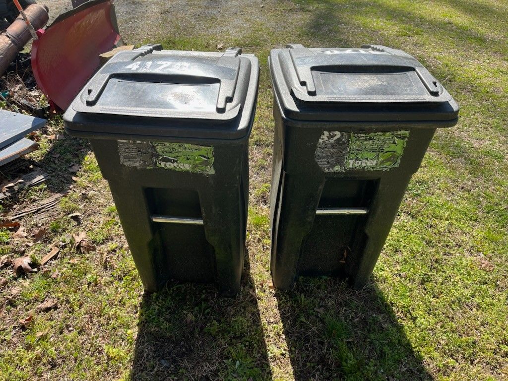 Trash Containers 